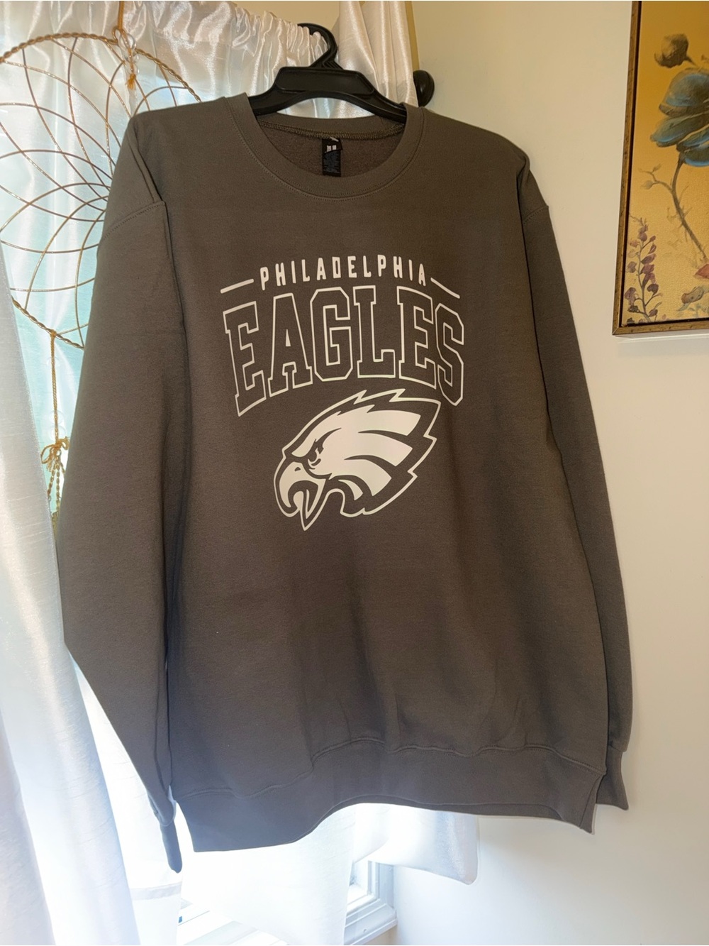 Gildan Philadelphia Eagles Crewneck Sweatshirt - Black with White Logo - Picture 7 of 8